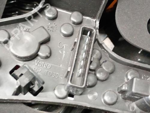 Clignotant avant gauche TOYOTA AVENSIS (_T25_) 2.2 D-4D (ADT251_, ADT251R) | BP30396547C32