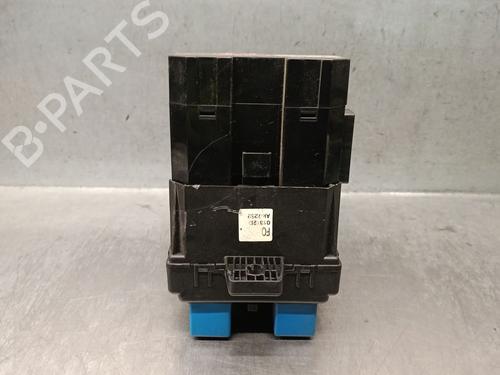 Fuse box HYUNDAI TRAJET (FO) 2.0 CRDi | BP30931873E1