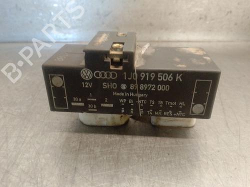 Used Electronic module Electronic module SEAT LEON (1M1) 1.6 16 V (105 hp) 39883810 39883810