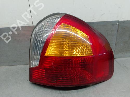 Used Right taillight HYUNDAI SANTA FÉ I (SM) 2.0 CRDi (113 hp) 27598329