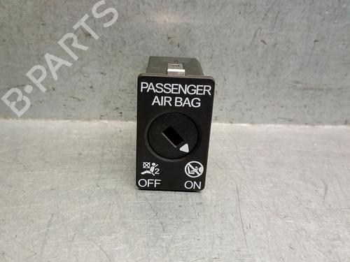 switch-vw-golf-viii-cd1-da1-2019-31882756 main image