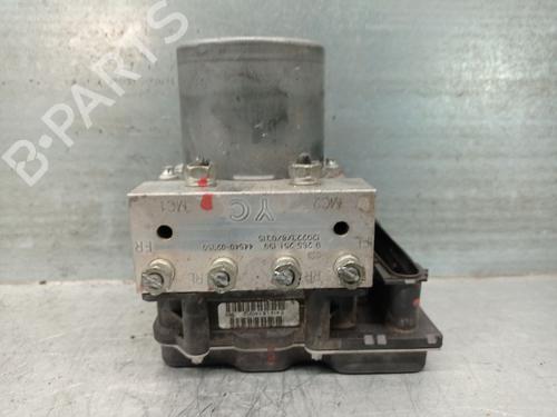 Bremsaggregat ABS für TOYOTA AURIS (_E18_) 1.6 (ZRE181_, ZRE185_, ZRE185R, ZRE181R) (132 hp) 30686602