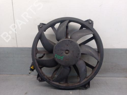 Used Radiator fan PEUGEOT 5008 (0U_, 0E_) 1.6 16V (120 hp) 27694736