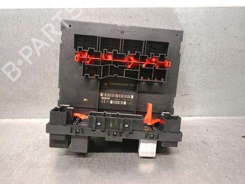 Used Fuse box Fuse box 37199047 37199047