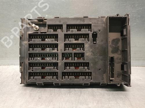 Used Fuse box Fuse box 17835359 17835359