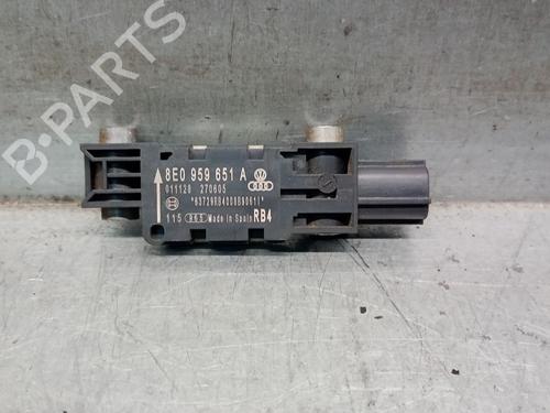 Module électronique AUDI A4 B7 (8EC) 2.0 TDI 16V (140 hp) 30553946