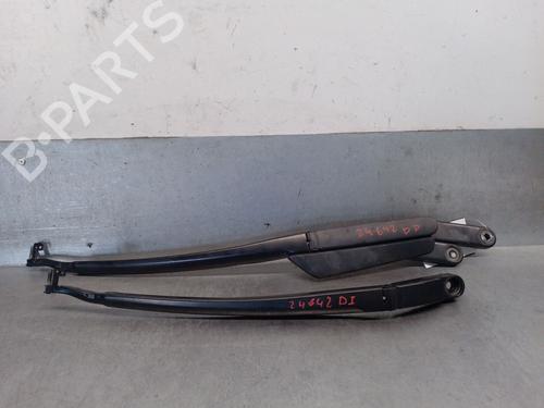 Used Front windshield wiper arm VW TOUAREG (7LA, 7L6, 7L7) 2.5 R5 TDI (174 hp) 32346741