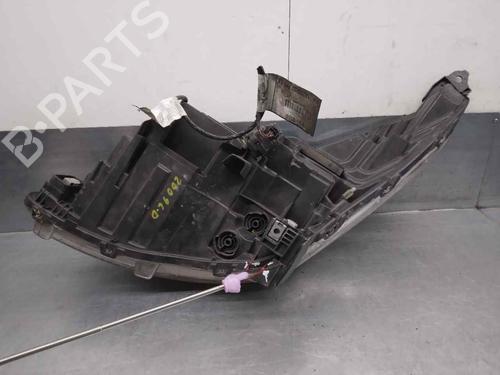 Right headlight PEUGEOT 5008 (0U_, 0E_) 2.0 HDi 150 / BlueHDi 150 | BP18030824C29 