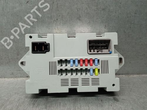 Zekeringkast JAGUAR F-PACE (X761) 2.0 TD4 (180 hp) 30137259