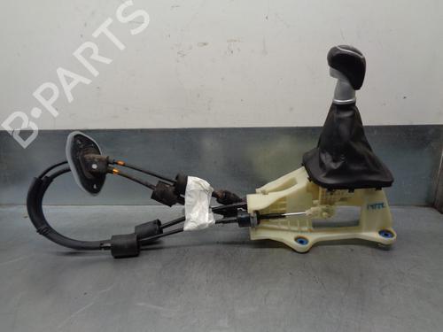 Used Gear lever Gear lever 8409636 8409636