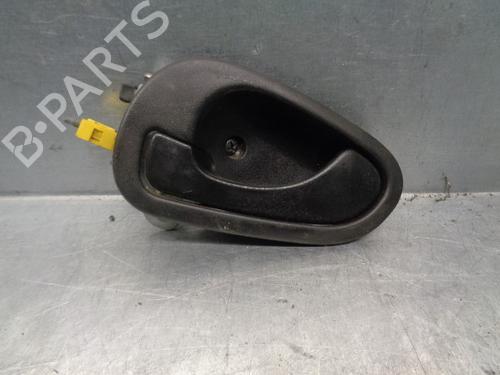 Used Rear left interior door handle MITSUBISHI CARISMA (DA_) 1.9 DI-D (DA5A) (102 hp) 10525311