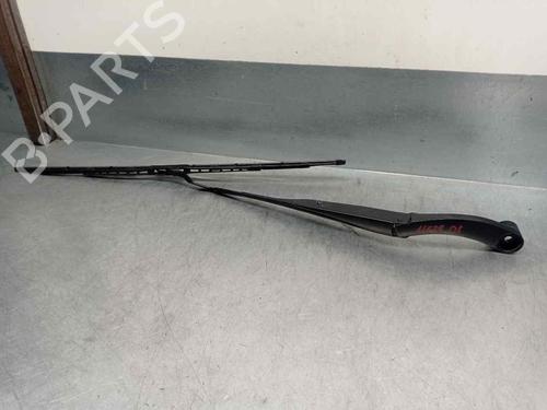 Used Front windshield wiper arm HYUNDAI KONA (OS, OSE, OSI) 1.0 T-GDi Hybrid 48V (120 hp) 11938392