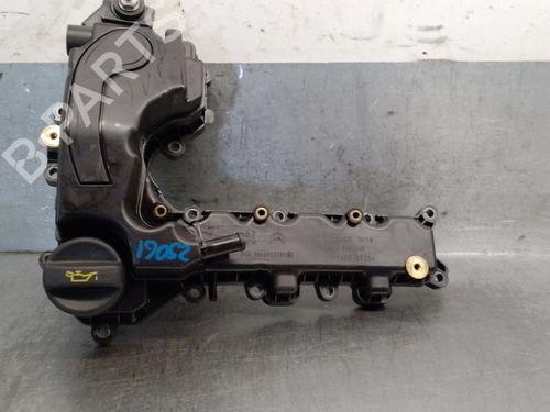 Used Valve cover Valve cover PEUGEOT 3008 I MPV (0U_) 1.2 (131 hp) 33656961 33656961