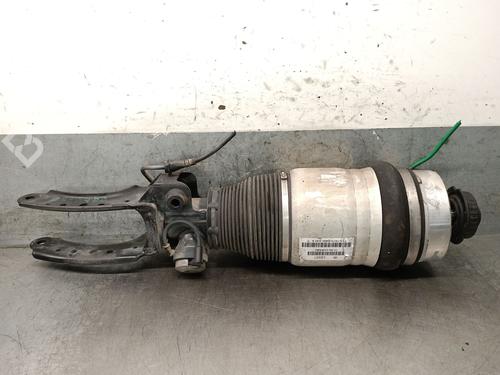 Used Right front shock absorber Right front shock absorber AUDI Q7 (4LB) 3.0 TDI quattro (240 hp) 33054261 33054261