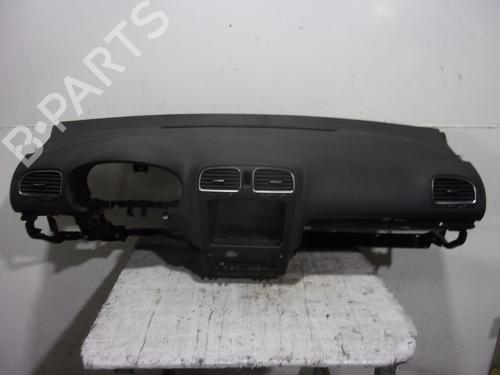 Used Dashboard VW GOLF VI (5K1) 1.6 TDI (105 hp) 17837685