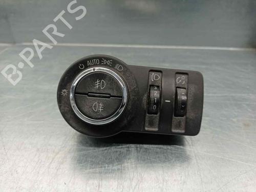 Used Headlight switch OPEL INSIGNIA A (G09) 2.0 CDTI (68) (131 hp) 20265971