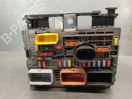 Used Fuse box CITROËN C4 Picasso I MPV (UD_) 2.0 HDi 138 (136 hp) 31665978