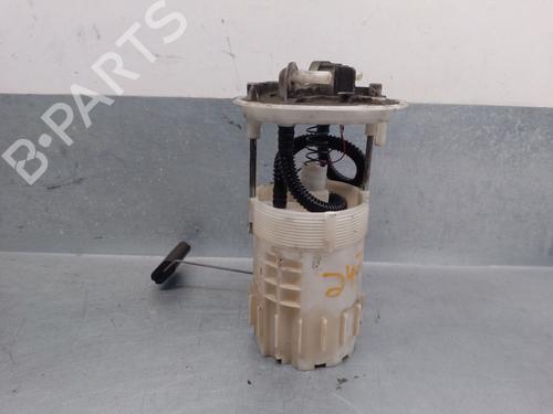 Used Fuel pump RENAULT VEL SATIS (BJ0_) 2.0 dCi (BJ03, BJ0B) (173 hp) 32451822