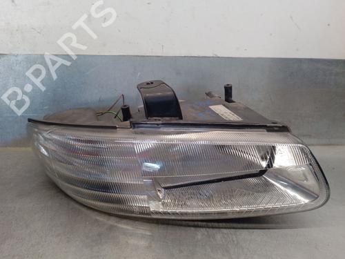 Phare droit CHRYSLER VOYAGER / GRAND VOYAGER III (GS_, NS_) 3.8 (178 hp) 32325976