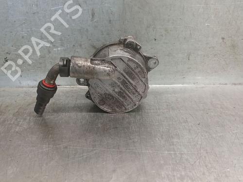 Used Vacuum pump MERCEDES-BENZ V-CLASS (638/2) V 220 CDI (638.294) (122 hp) 27298969