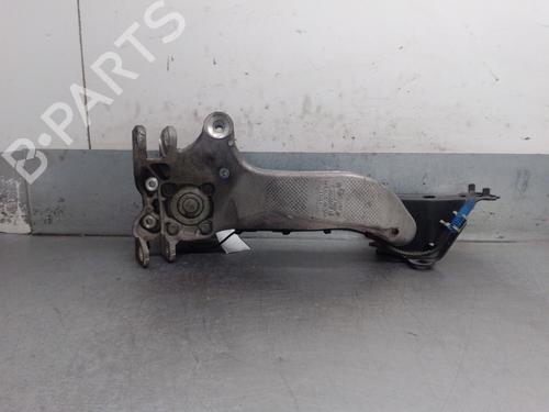 Used Right rear steering knuckle Right rear steering knuckle MINI MINI COUNTRYMAN (R60) One D (90 hp) 40006250 40006250