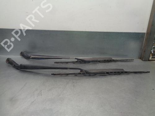 Used Front windshield wiper arm CADILLAC SRX 3.6 AWD (258 hp) 10203902