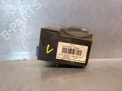 Ratlås/Tændingslås RENAULT LAGUNA II (BG0/1_) 1.9 dCi (BG08, BG0G) (120 hp) 28132888
