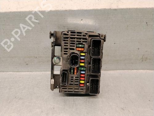 Used Fuse box Fuse box 38436821 38436821