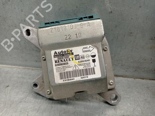 Used ECU airbags RENAULT TRAFIC II Van (FL) 2.5 dCi 145 (FL0J) (146 hp) 28537975
