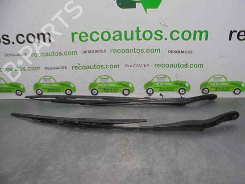 Used Front windshield wiper arm DACIA SANDERO II 1.5 dCi (90 hp) 4386990