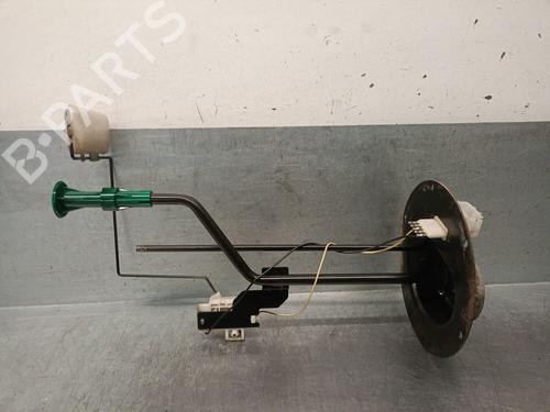 Used Fuel pump NISSAN PICK UP (D22) 2.5 Di (133 hp) 30911756