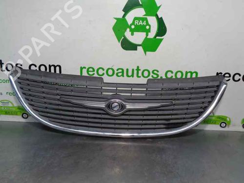 Used Grille CHRYSLER VOYAGER IV (RG, RS) 2.5 CRD (141 hp) 5617642