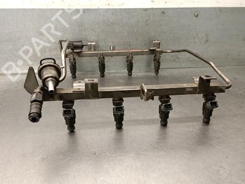 Used Injection rail Injection rail 38567670 38567670