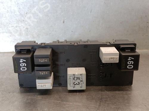 Fuse box VW GOLF V (1K1) 1.9 TDI | BP37427510E1 - Image 3