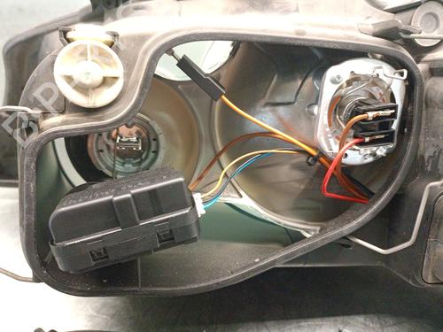 Right headlight SEAT CORDOBA (6L2) 1.4 16V | BP31132661C29