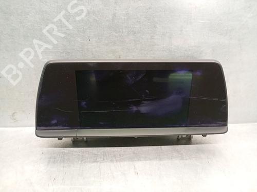 Used Display monitor BMW 3 (F30, F80) 318 d (143 hp) 29511692