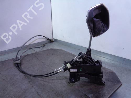 Used Gear lever FORD FIESTA VI (CB1, CCN) [2008-2017]  17117343