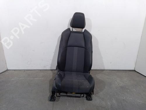 Used Right front seat TOYOTA YARIS CROSS (MXP_) 1.5 Hybrid All-wheel Drive (MXPJ15) (116 hp) 27575675