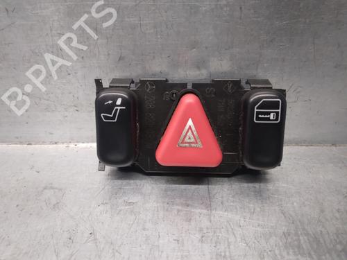 Used Warning switch MERCEDES-BENZ E-CLASS (W210) E 300 Turbo-D (210.025) (177 hp) 13612298