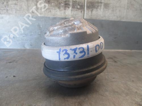 Used Engine mount MERCEDES-BENZ CLK (C208) CLK 230 Kompressor (208.348) (197 hp) 8763293
