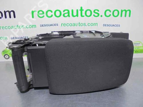 Used Armrest / Center console VW GOLF VI (5K1) 2.0 TDI (110 hp) 7162753