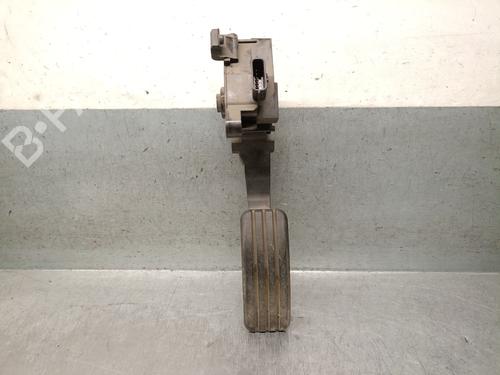 pedal-renault-megane-iii-hatchback-bz01_-b3_-2008-32440079 main image