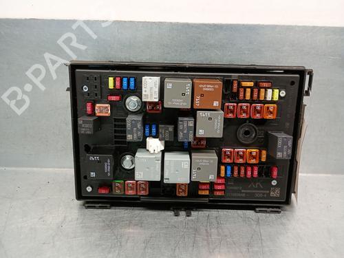 Used Fuse box OPEL ZAFIRA TOURER C (P12) 1.6 CDTI (75) (136 hp) 29244888