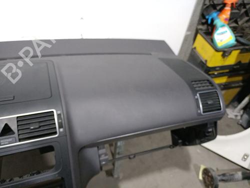 Dashboard VW TOURAN (1T3) 1.6 TDI | BP31880547C46