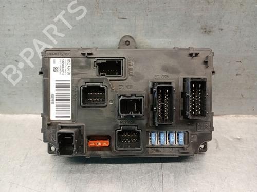 Used Fuse box PEUGEOT 407 SW (6E_, 6D_) 2.0 HDi 135 (136 hp) 24513674