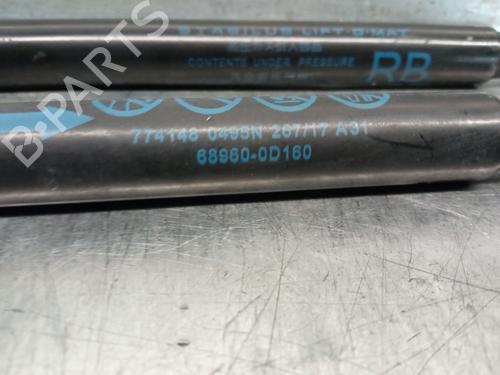 Tailgate lift support TOYOTA YARIS (_P13_) 1.5 Hybrid (NHP130_, NHP130) | BP27715364C138 