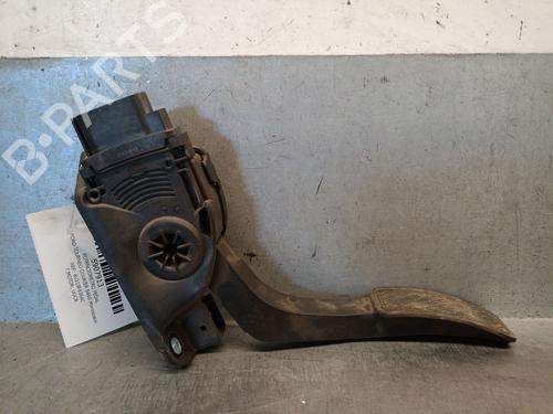 pedal-ford-tourneo-courier-b460-mpv-2014-33209110 main image