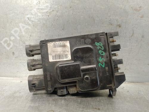 Used Fuse box Fuse box RENAULT MEGANE III Grandtour (KZ0/1) 2.0 dCi (KZ0Y) (150 hp) 33322064 33322064