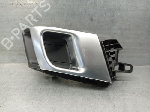 Maneta interior trasera izquierda LAND ROVER DISCOVERY V (L462) 2.0 Sd4 4x4 (241 hp) 23101880