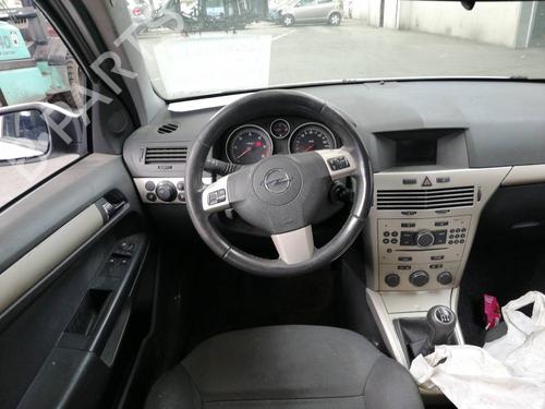 Left front steering knuckle OPEL ASTRA H Estate (A04) 1.7 CDTI (L35) | BP17979346M25 